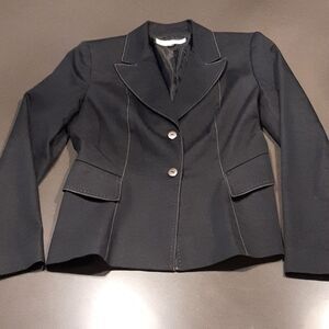 TAHARI  Arthur S. Levine sz 6 tailored, saddle stitched navy jacket
